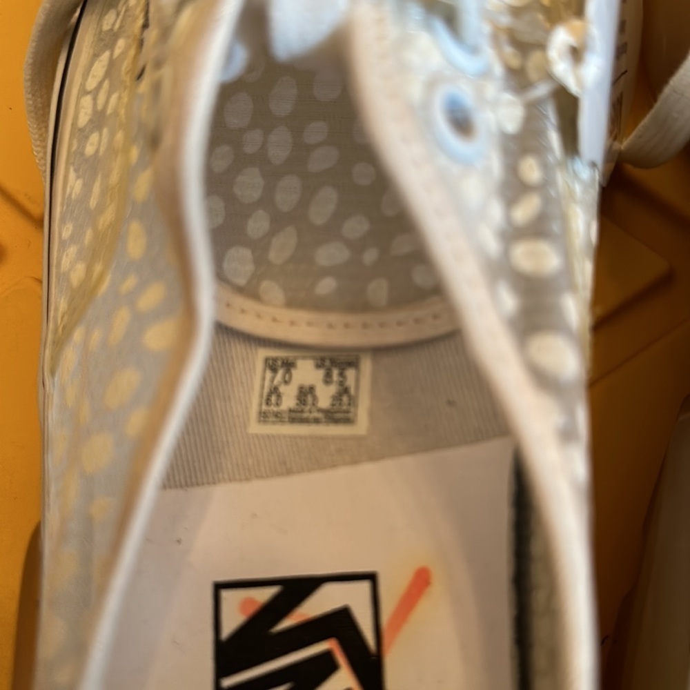 Vans White and Cream Sneakers - Picture 16 of 16